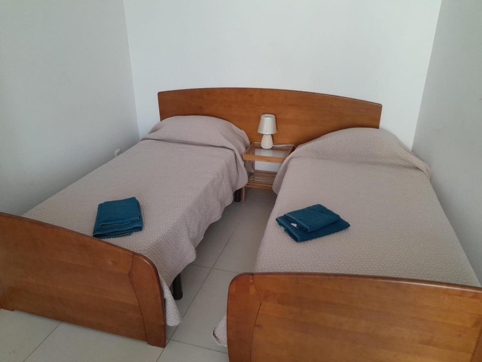 Trajadinha Apartment Vila Praia de Ancora Ngoại thất bức ảnh