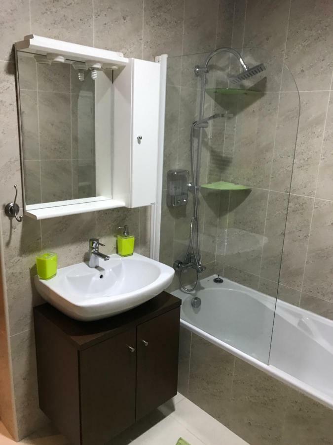 Trajadinha Apartment Vila Praia de Ancora Ngoại thất bức ảnh