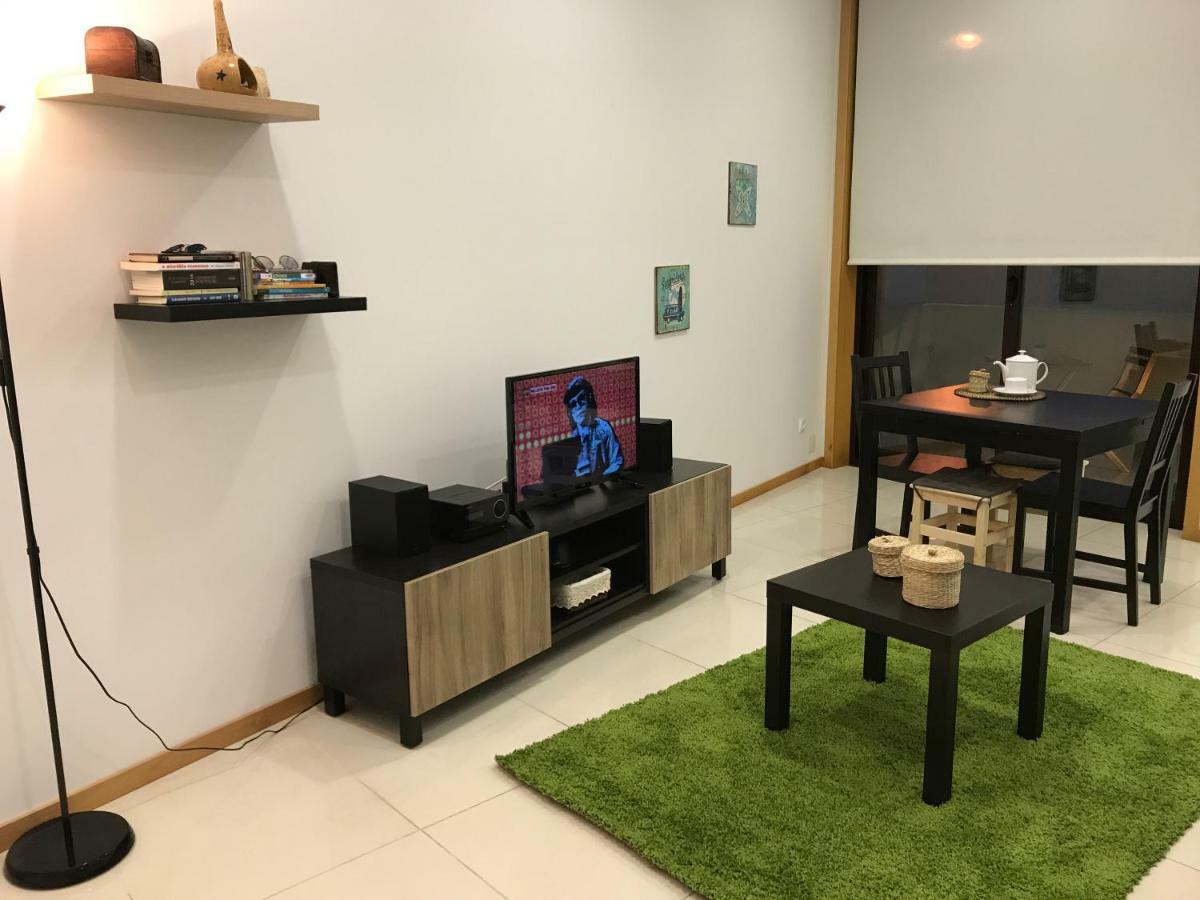 Trajadinha Apartment Vila Praia de Ancora Ngoại thất bức ảnh